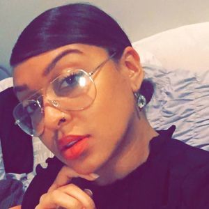 Meet your Posher, Alexsys